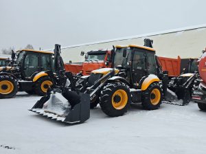 «Росводоканал Тюмень» отправил в муниципалитеты области партию коммунальной техники