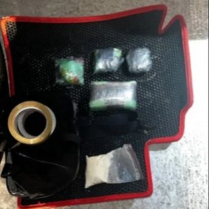 В Тюмени задержан курьер с килограммом мефедрона