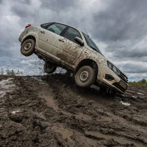 Угнал у бывшей автомобиль — и перевернулся