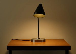 Быть должником за электроэнергию невыгодно