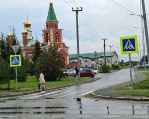 🚨 Две школьницы попали под колеса на пешеходных переходах за сутки