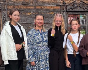 Завершился проект «Мастерская традиций»: школьники освоили искусство ткачества