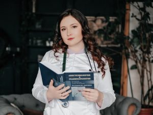 Безопасность пациента начинается с безопасного сна: врачи ОБ №15 рассказали о вреде соцсетей перед сном